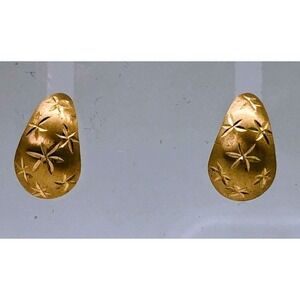 Vintage JCM 14k Gold Curved Stud Earrings Diamond Cut Star‎ Textured